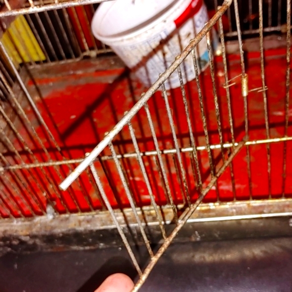 BIRD CAGE WITH SPRING LOADED DOOR - Picture 3 of 6